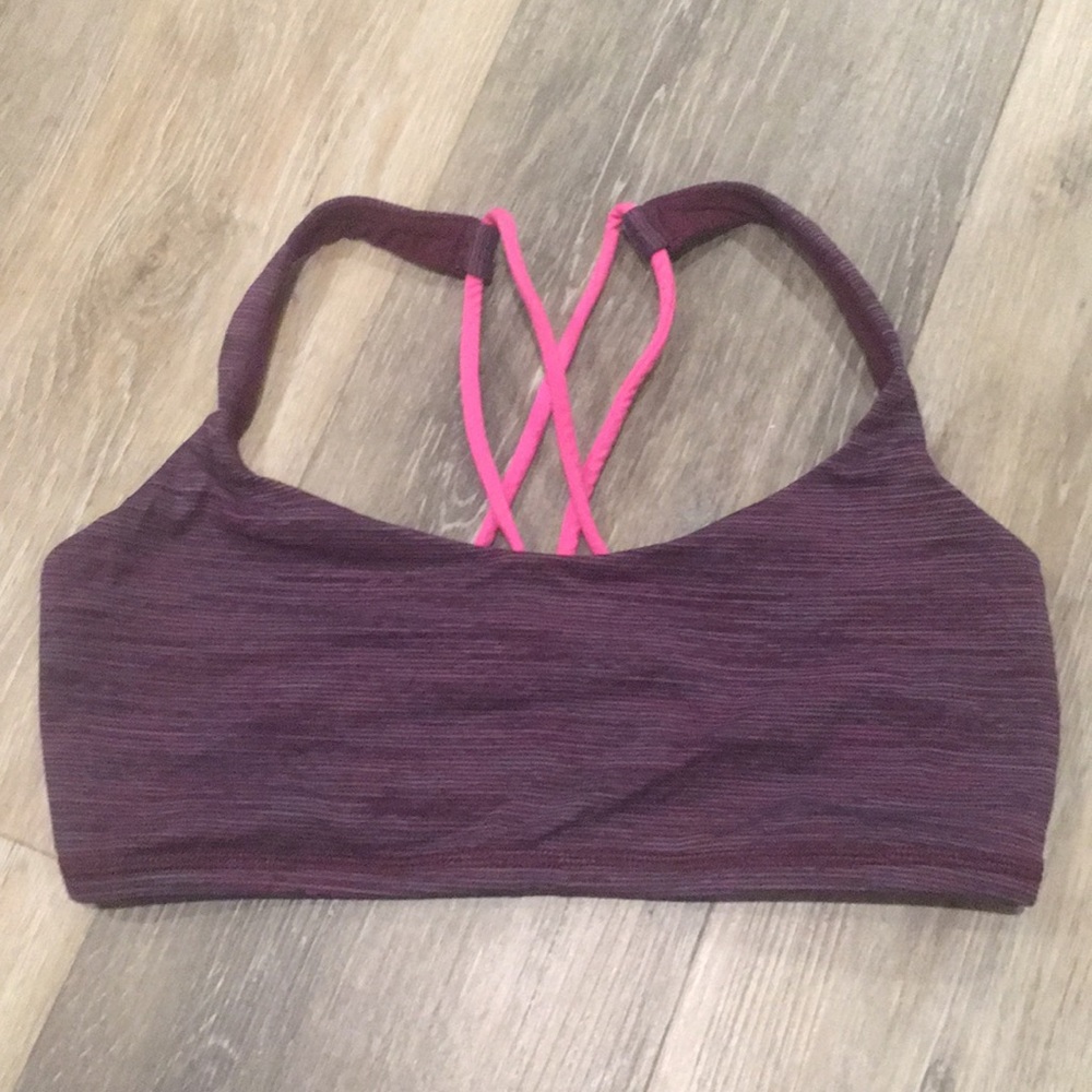 Lululemon sports bra